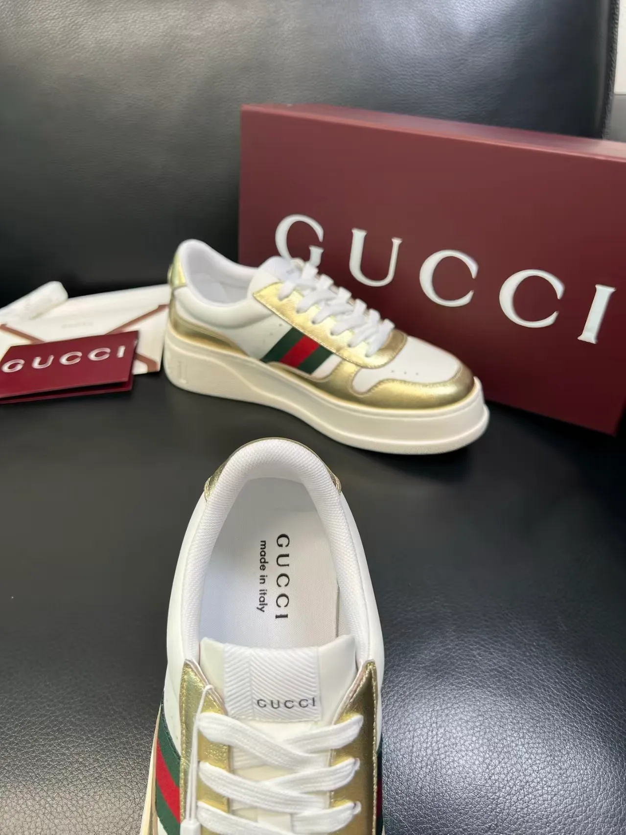 P420 new men's shoes GUCCI [Lightning] latest shoes are shipped. Original quality, fashionable and trendy, using special materials and brand new packaging. The foot feels super comfortable and the workmanship is impeccable. Size: 38-45